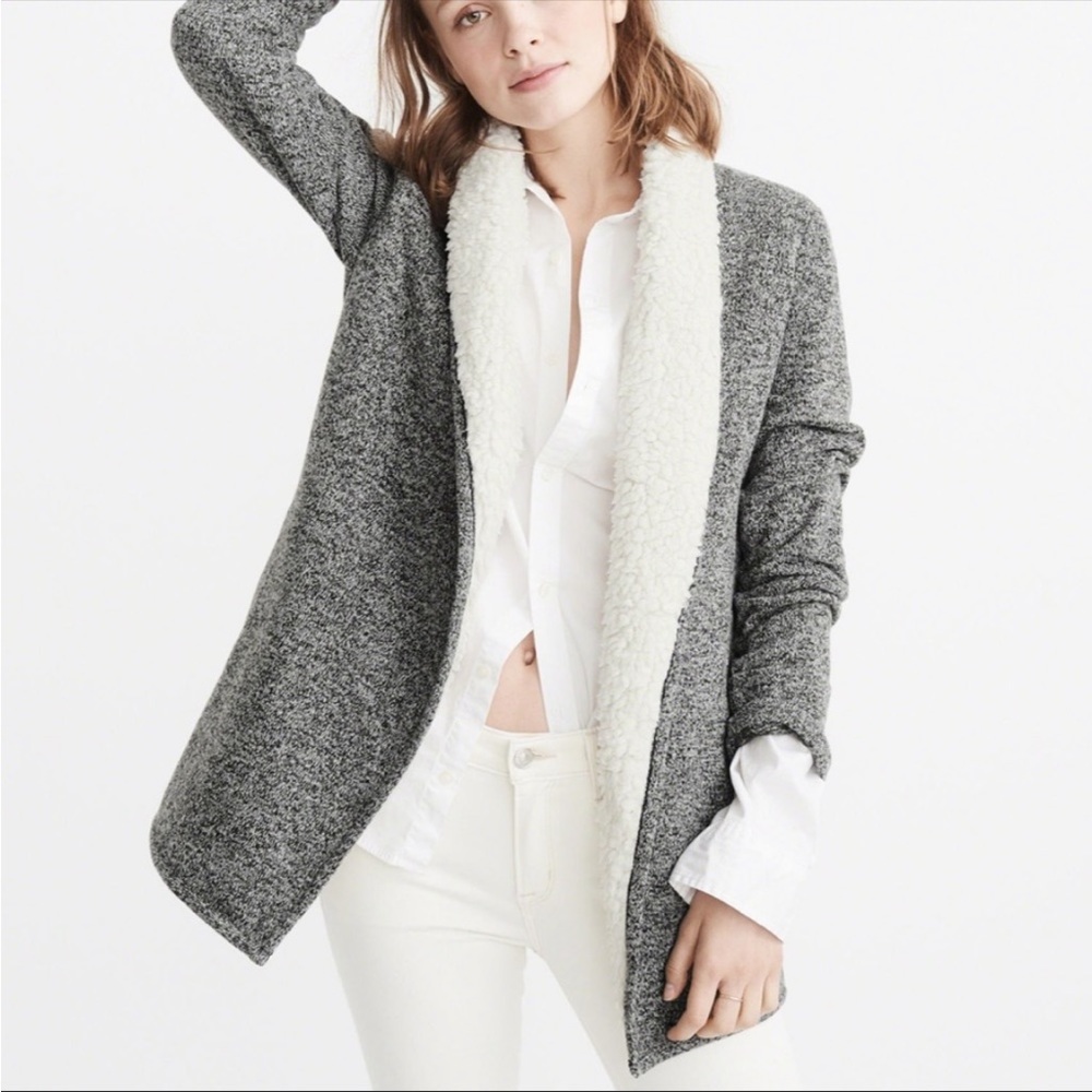 Abercrombie & Fitch Thick Sherpa Gray Sweater Cardigan With Pockets Size Small